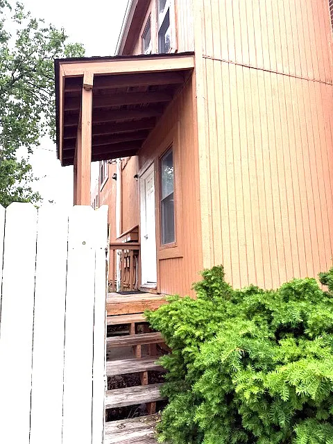 1 bed, 800 sqft, $1,350 — Photo 2