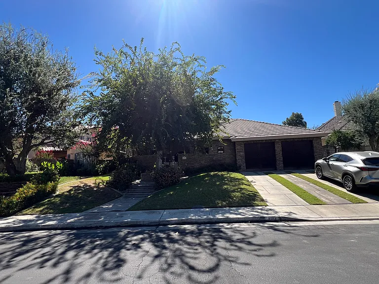 2104 Wedgemont Pl — Photo 38