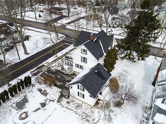 2nd image of 58 Monroe St