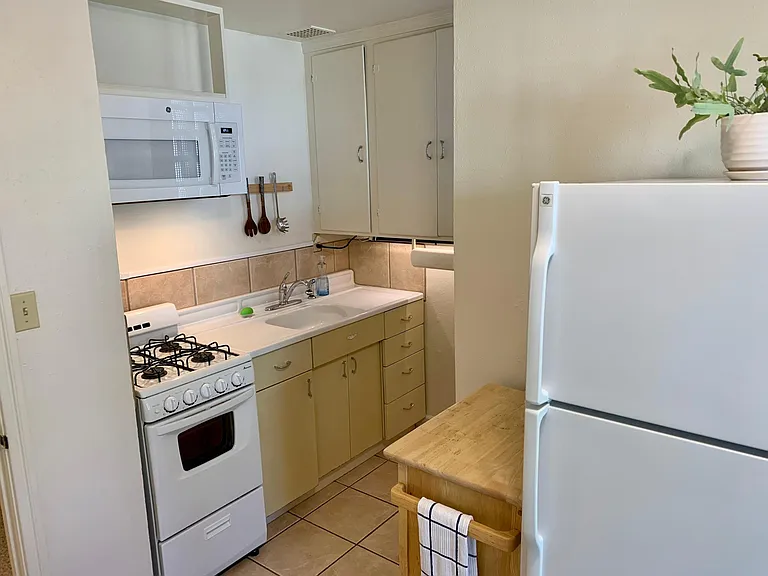 306 Cliff St #10 — Photo 3