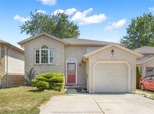219 Greenfield Ln, Chatham Kent, ON N7L 5N3
