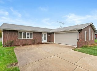 9814 Lincoln Ct, Crown Point, IN 46307