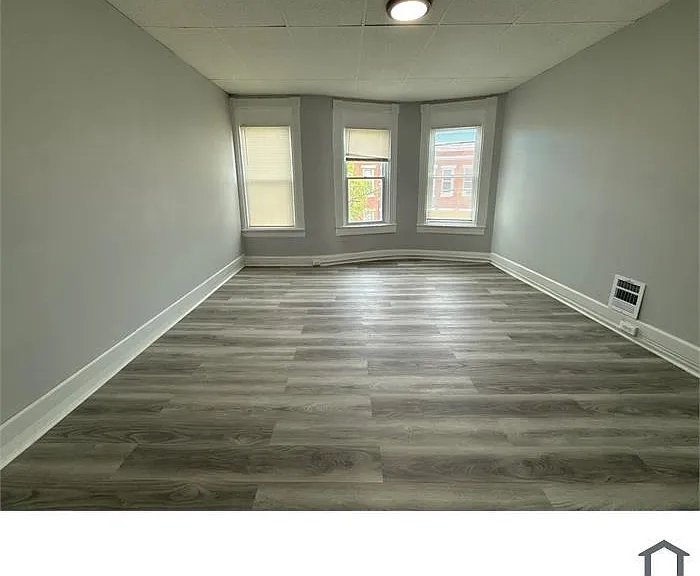 499 E Lorraine Ave — Photo 10