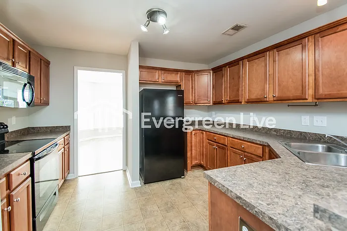 35 Cosentino Ct — Photo 4