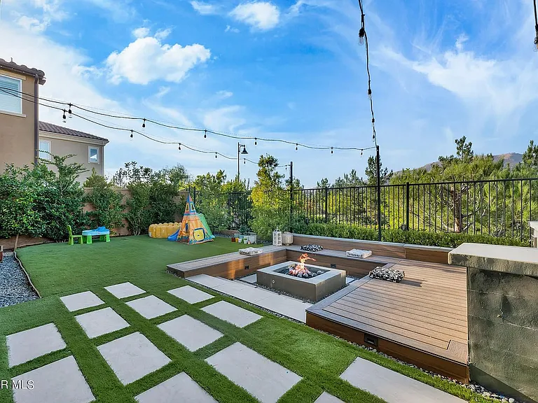 20511 W Lantana Ct — Photo 16