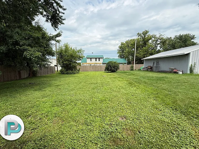 1535 S Wilson Ave — Photo 15