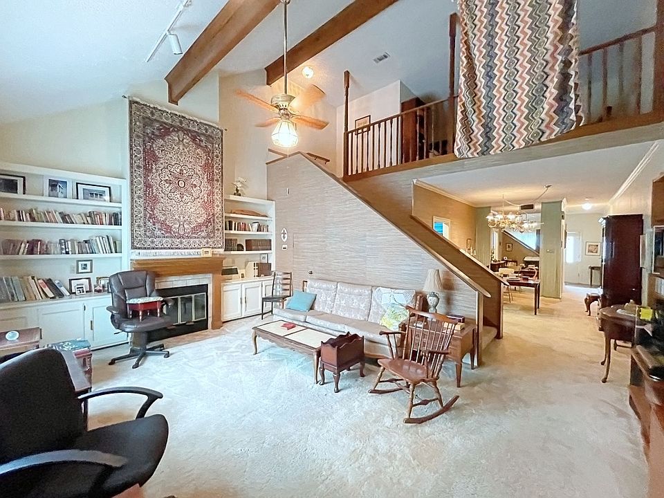 1st image of 279 Marilyn Dr APT 35