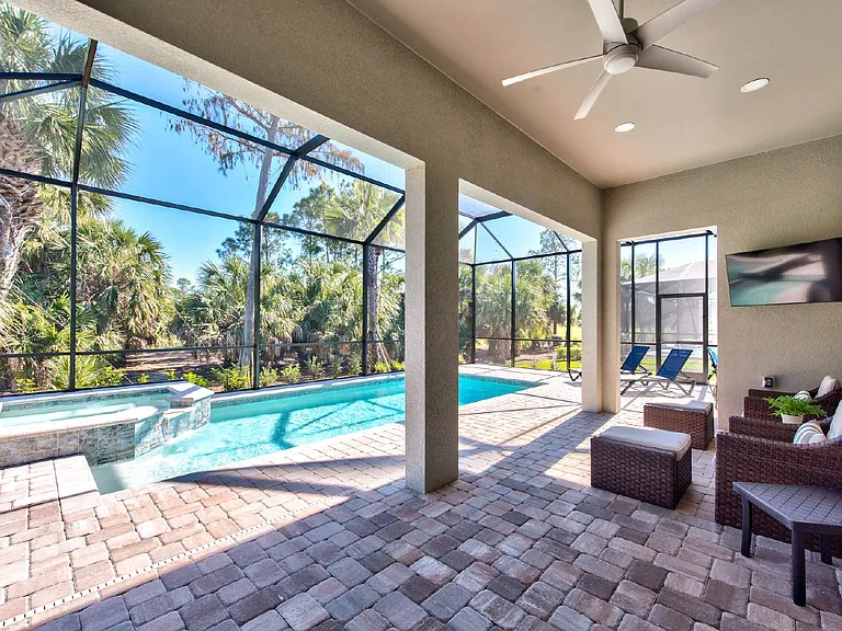 9280 Cormorant Dr — Photo 17