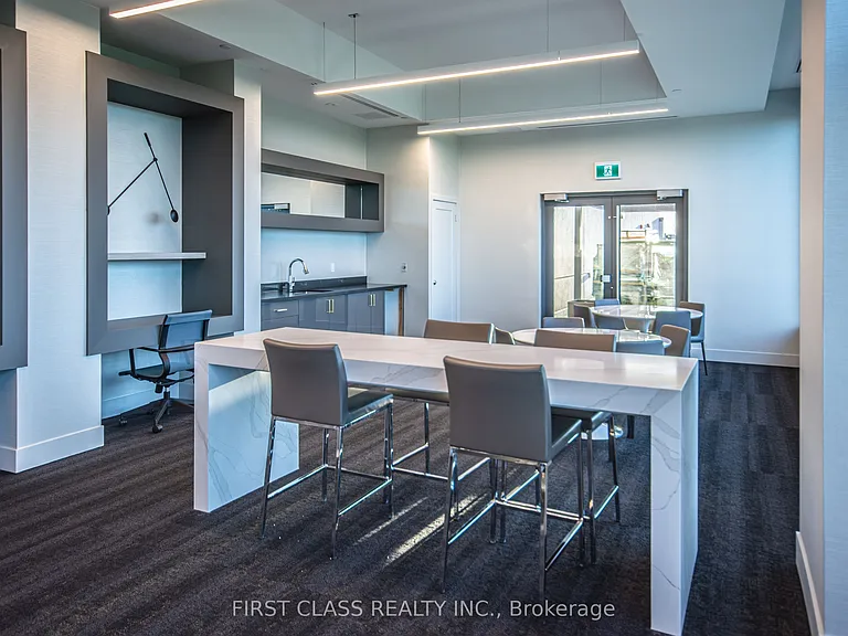 415 Main St W #701 — Photo 26