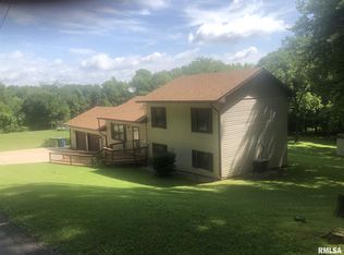 111 S Monroe St, Cobden, IL 62920