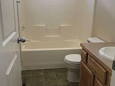 1318 Ashley Dr — Photo 4