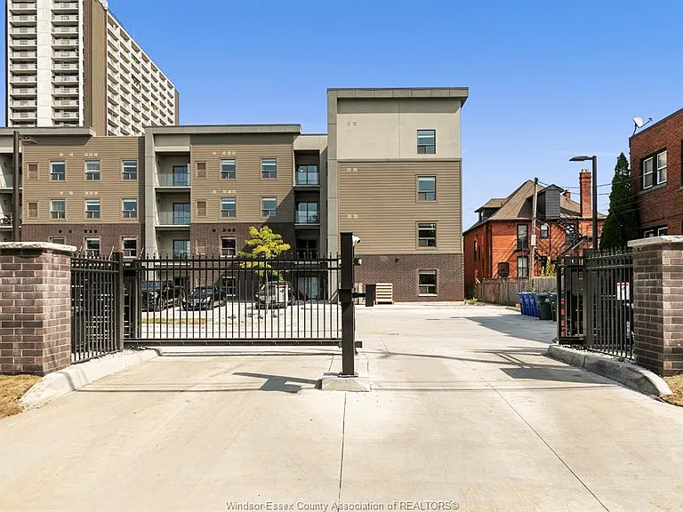 955 Ouellette Ave #407 — Photo 16