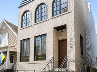 3446 N Oakley Ave N, Chicago, IL 60618