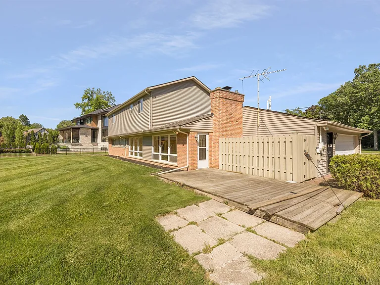 6096 Darramoor Rd — Photo 43
