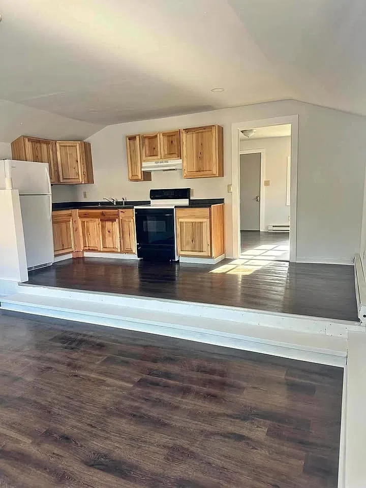 1 bed, 4350 sqft, $950 — Photo 1