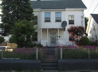 131 Charles St #1, Waltham, MA 02453