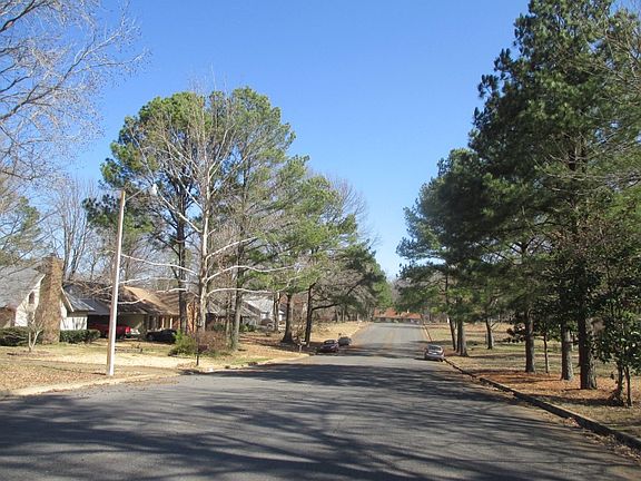 5th image of 6720 Lake Forest Dr N