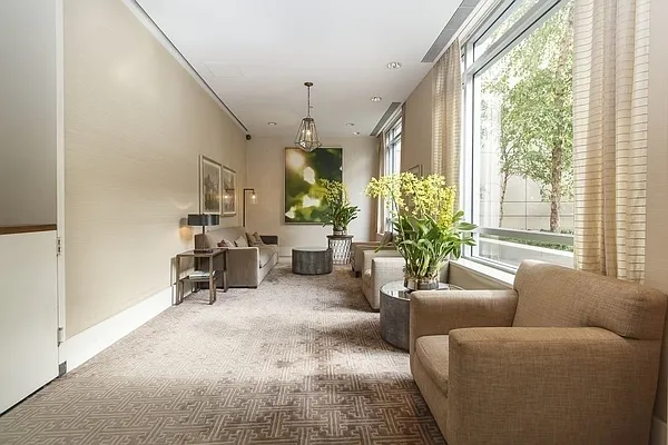 Rented by Compass | media 12