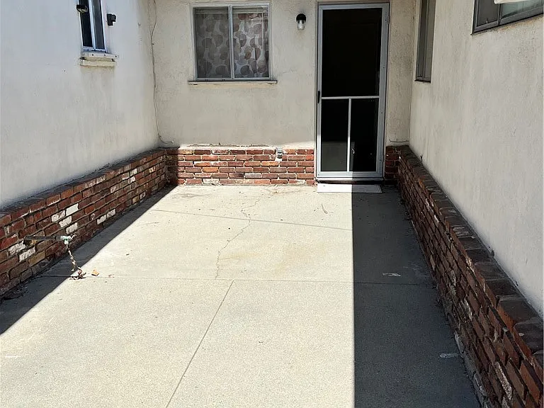6237 Oak Ave — Photo 16