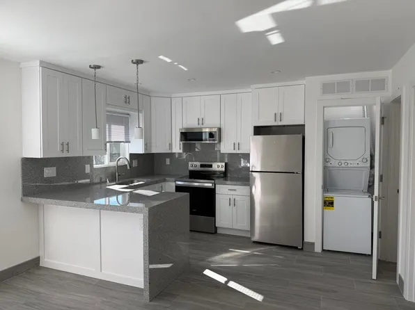 Garrison Townhome Apartments