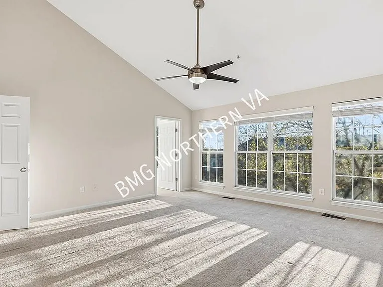 1881 Crescent Park Dr — Photo 17