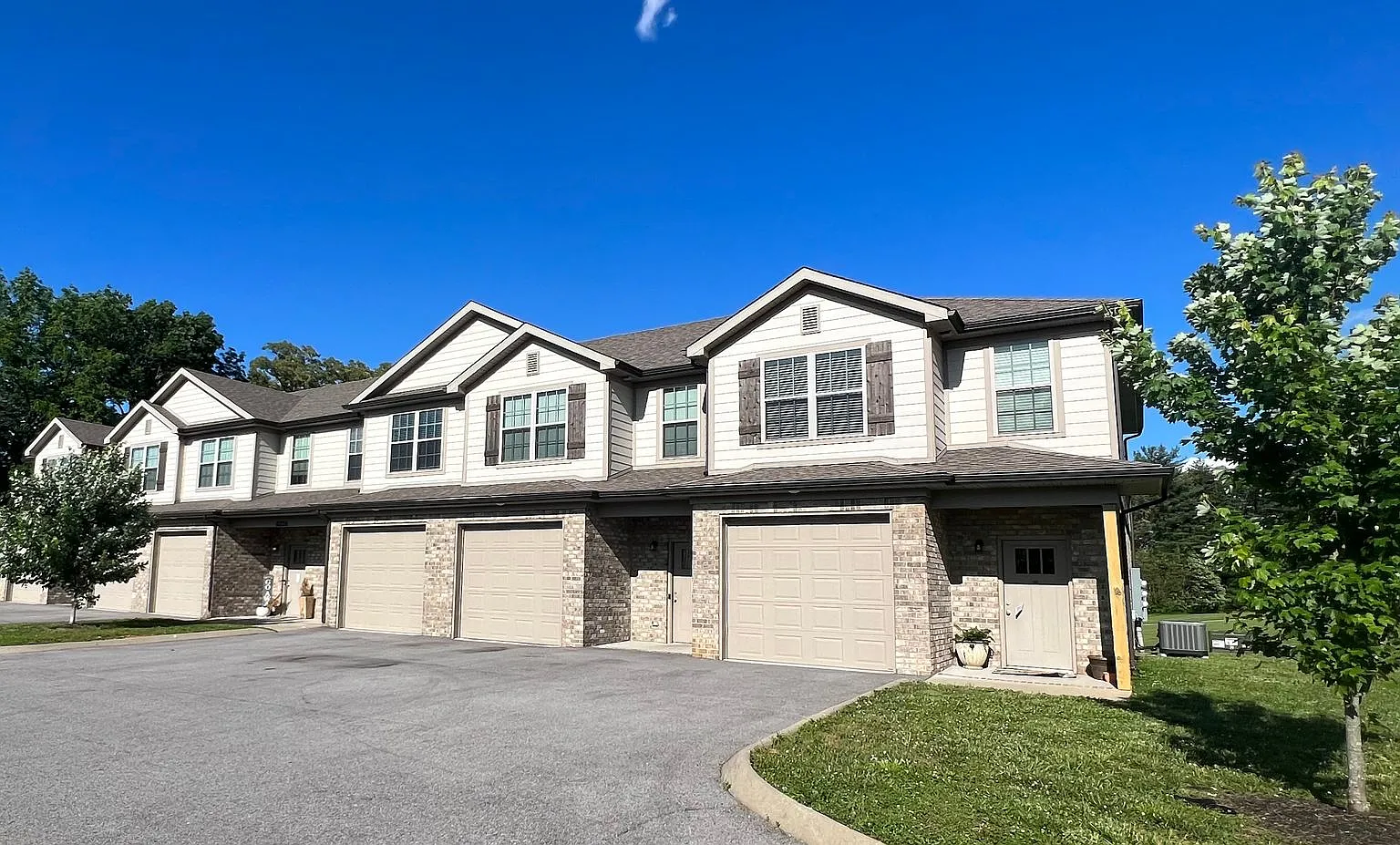 113 Middle Bridge Stub Road — Photo 1
