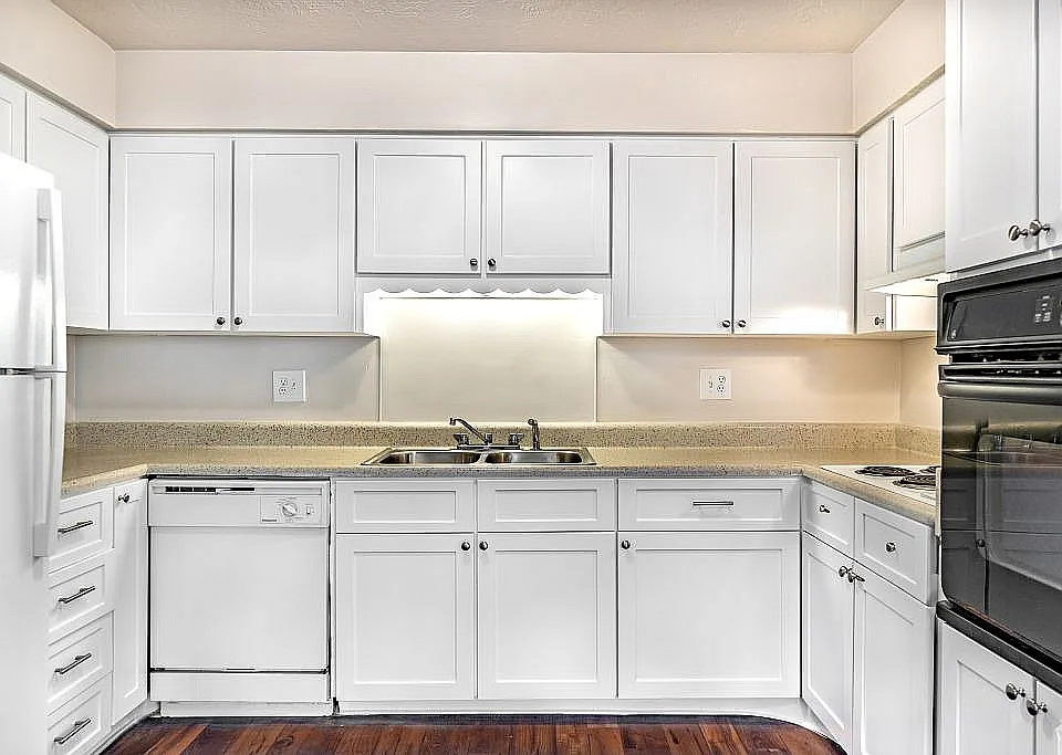 950 Sq. Ft. Kitchen 2