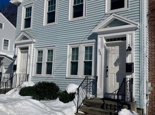 27 Sunset Rd #25, Waltham, MA 02451