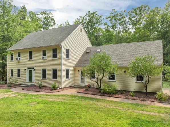 11 Longview Drive, Bow, NH 03304