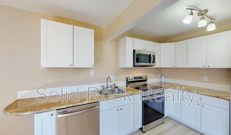 5561 Dunbar Ct #1 — Photo 3