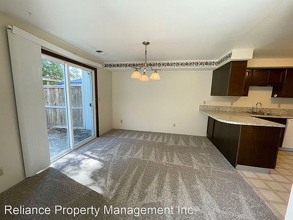 5th image of 1010 Hazelwood Dr