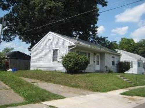 2nd image of 109 Hendricks St