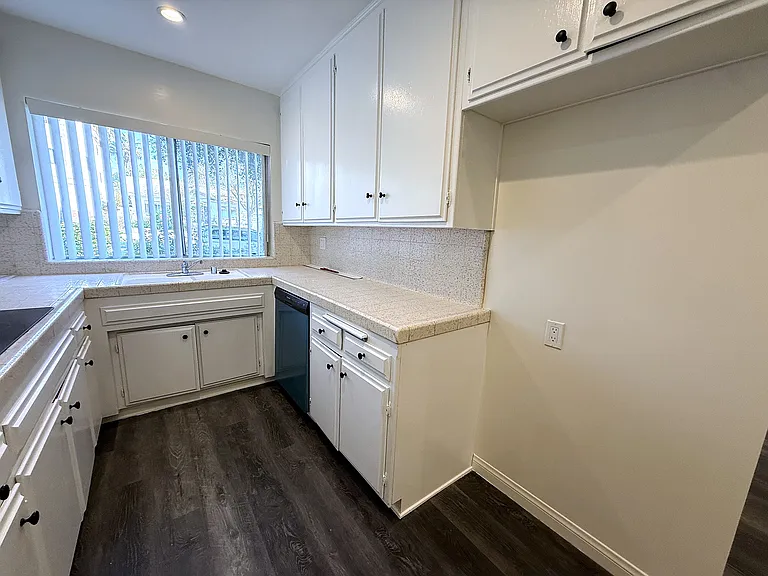525 Fischer St #1 — Photo 16