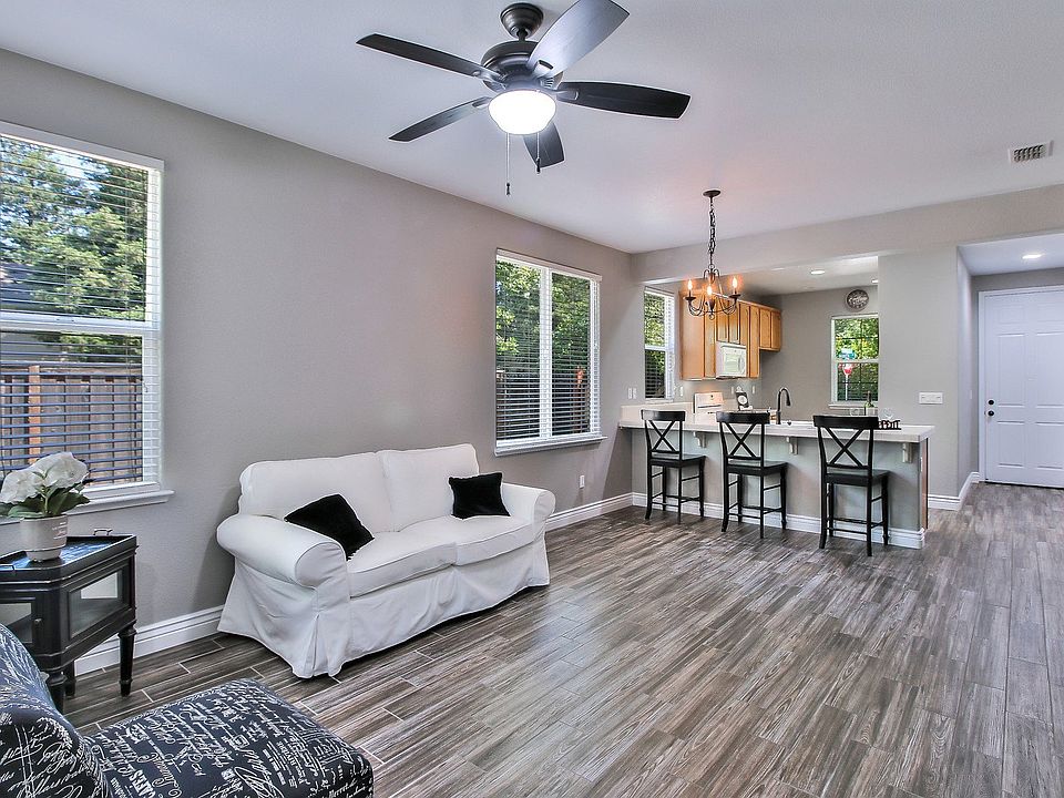 1st image of 1000 Manza Cir