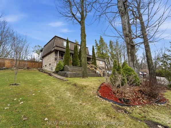 645 Hatton Ave, Selwyn, ON K0L 1H0