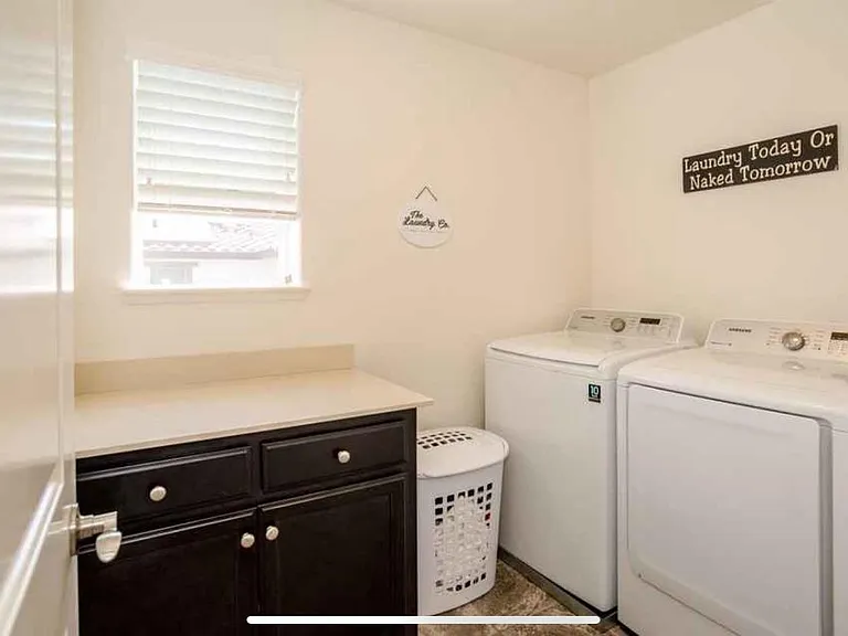 1160 Dartmouth Cir — Photo 9