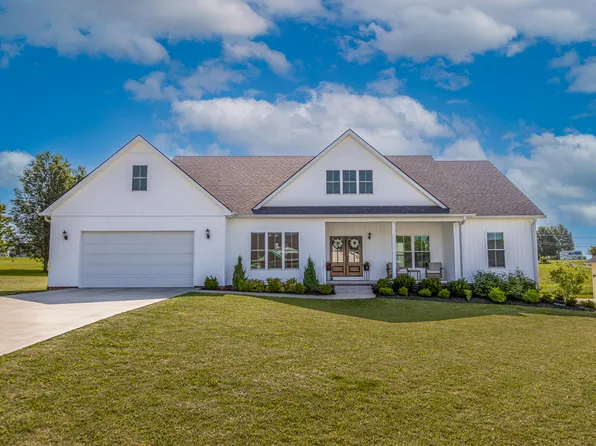 916 Milward Dr, Harrodsburg, KY 40330