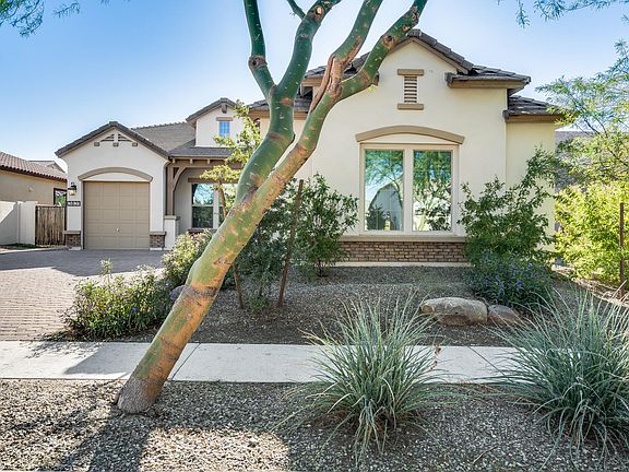 2nd image of 3831 E Powell Pl