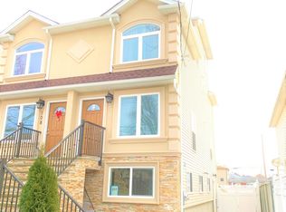 110 Milton Ave, Staten Island, NY 10306