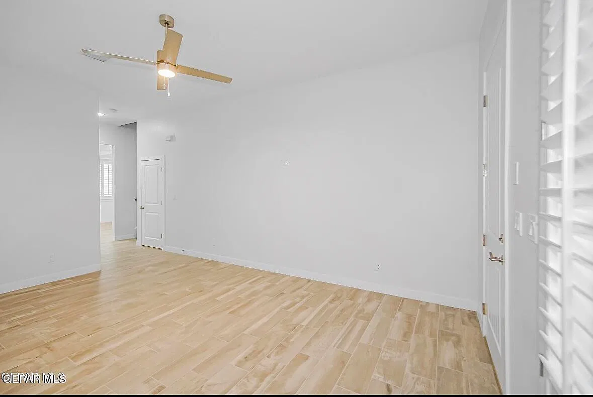 4 bed, 3.0 bath, 2418 sqft, $2,450 — Photo 3