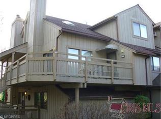 664 Meredith Ln, Cuyahoga Falls, OH 44223