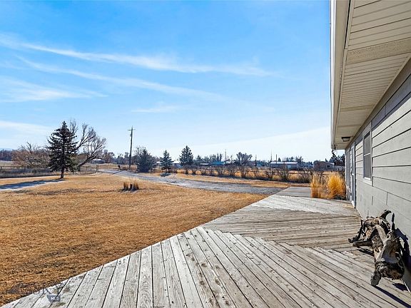 5th image of 875 Nixon Gulch Rd