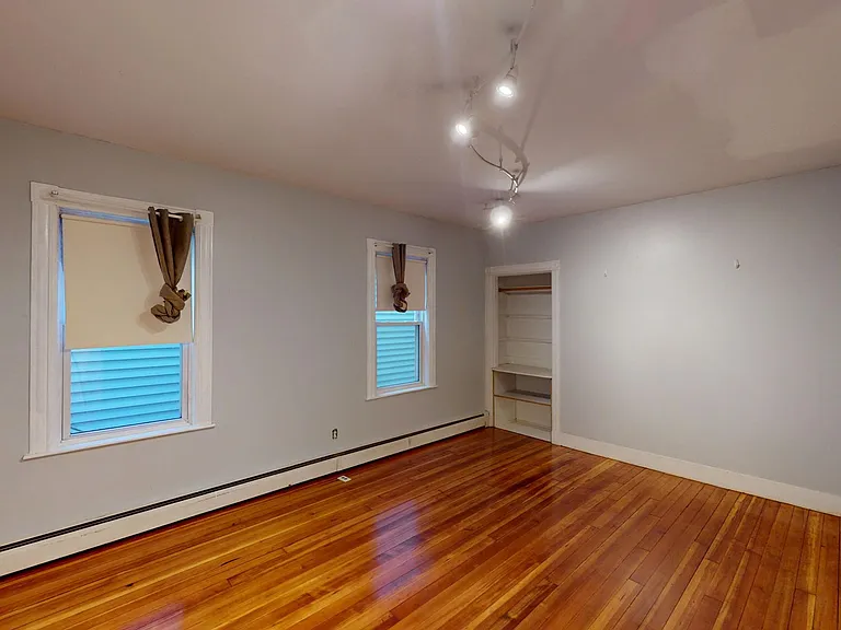 46 Middle St #3 — Photo 5