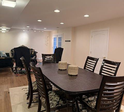 2nd image of 10582 Canterberry Rd #Basement