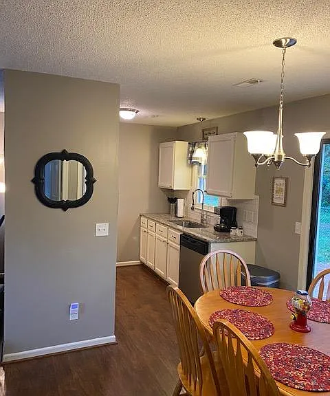 103 Wyeth Ln — Photo 9