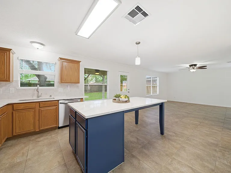 32334 Summer Park Ln — Photo 7