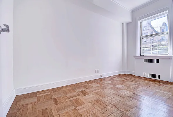 Rented by Urbane Brokerage | media 19