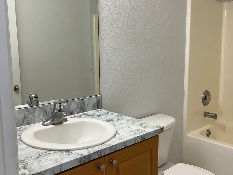 4905 Golfview Blvd #4905 — Photo 2