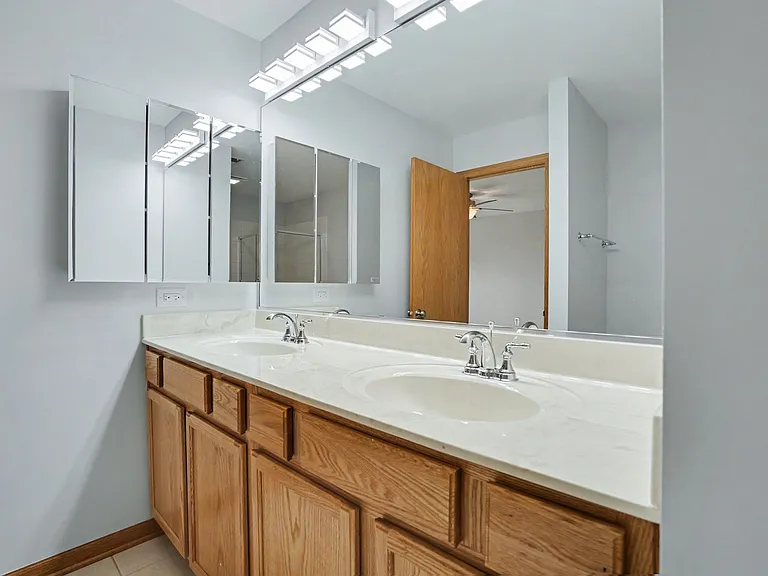937 Emerald Dr — Photo 12