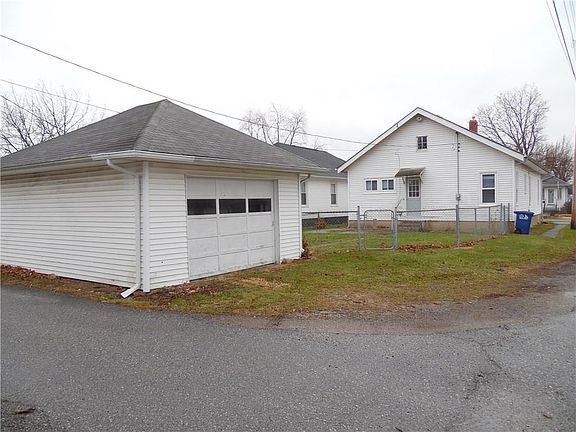 2nd image of 130 3rd St